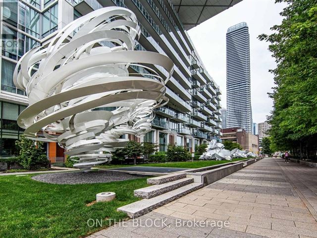 Pier 27 - 814 39 Queens Quay East - photo 2