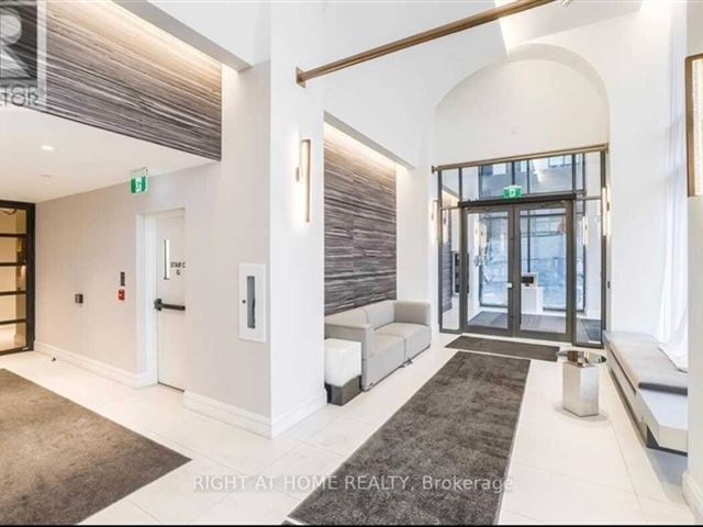 La Piazza Lofts - 3606 39 Roehampton Avenue - photo 3