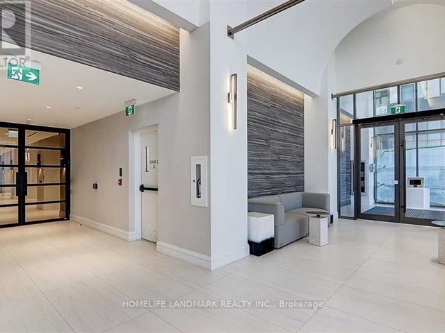 La Piazza Lofts - 3209 39 Roehampton Avenue - photo 2