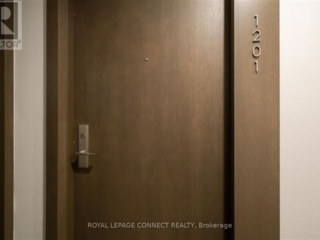 La Piazza Lofts - 1201 39 Roehampton Avenue - photo 3