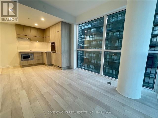 La Piazza Lofts - 2608 39 Roehampton Avenue - photo 1