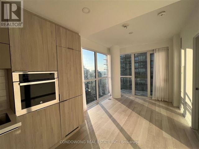 La Piazza Lofts - 2608 39 Roehampton Avenue - photo 1