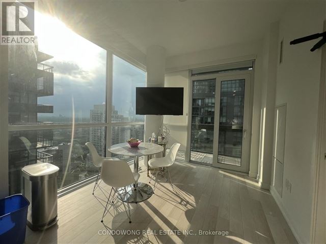 La Piazza Lofts - 3008 39 Roehampton Avenue - photo 1