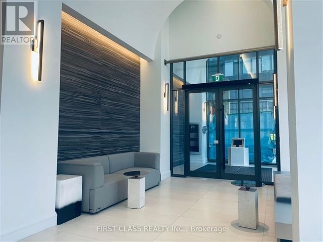 La Piazza Lofts - 2205 39 Roehampton Avenue - photo 2