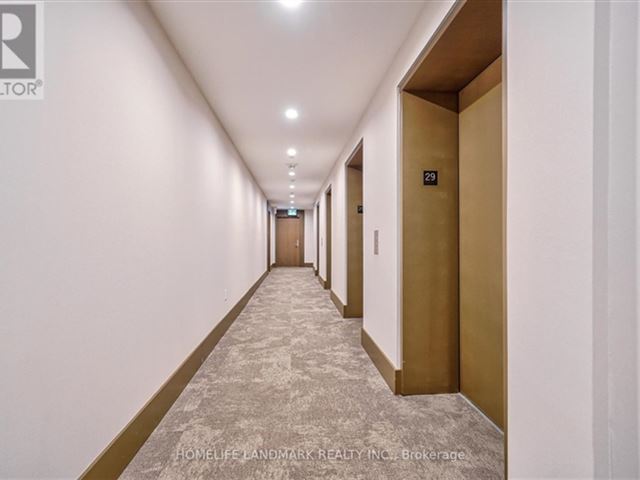 La Piazza Lofts - 2903 39 Roehampton Avenue - photo 3