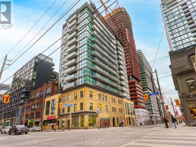 King+ Condos - 906 39 Sherbourne Street - photo 2