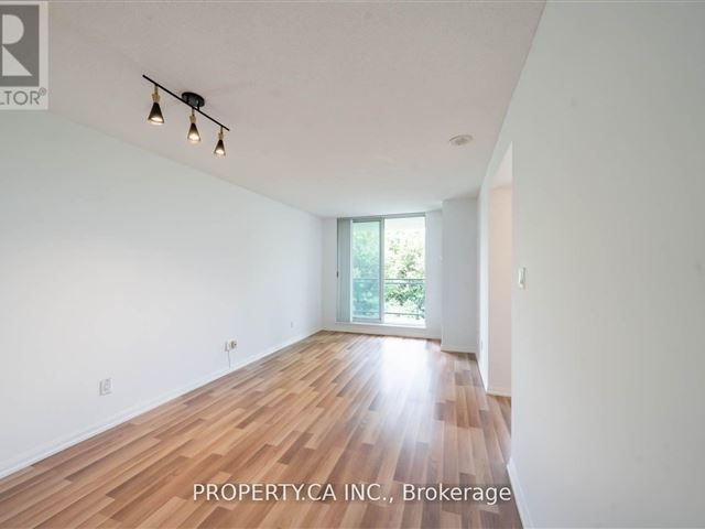 Maxim - 603 398 Eglinton Avenue East - photo 2