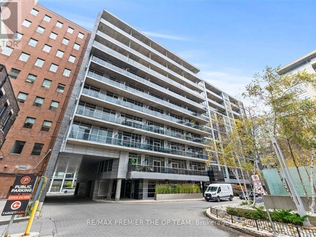 Lofts 399 - 203 399 Adelaide Street West - photo 1