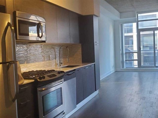 Lofts 399 - 620 399 Adelaide Street West - photo 1