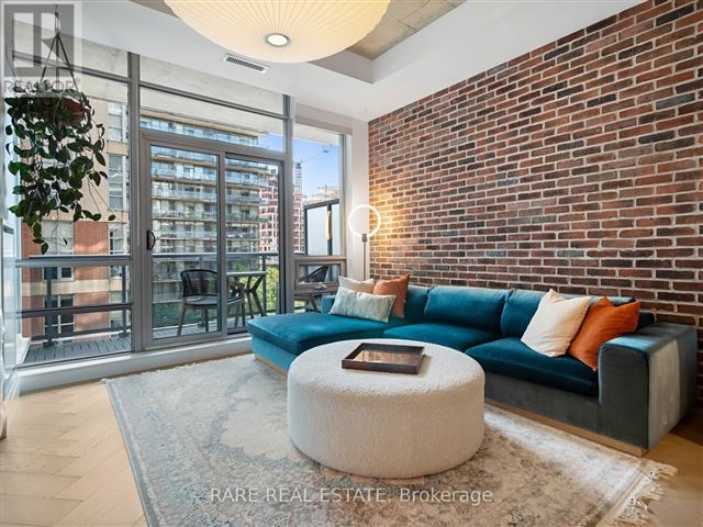 Lofts 399 - 506 399 Adelaide Street West - photo 1