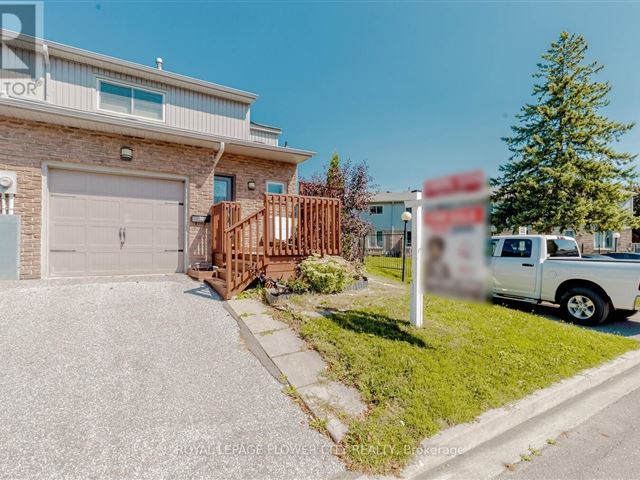 Aspen Parkway - 70 399 Vodden Street East - photo 2