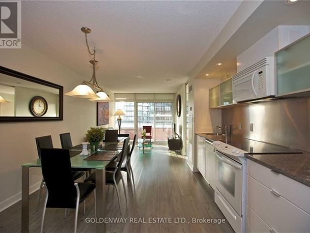 Neo - CityPlace - 721 4 Spadina Avenue - photo 2