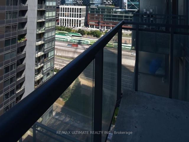 Neo - CityPlace - 1622 4 Spadina Avenue - photo 1