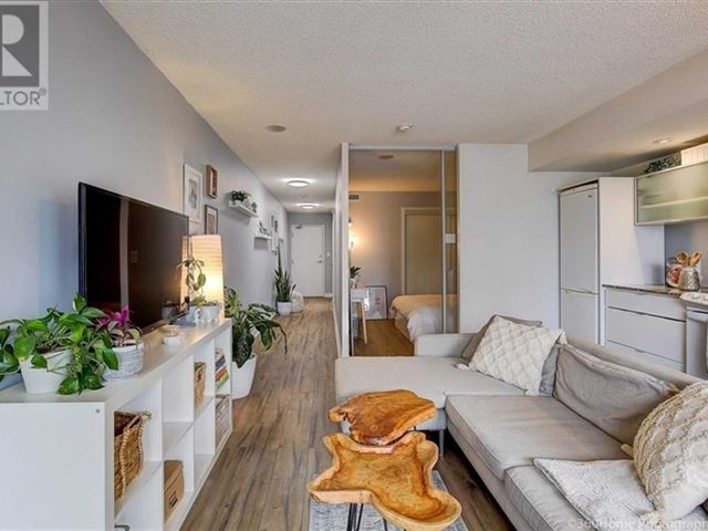 Neo - CityPlace - 909 4 Spadina Avenue - photo 2