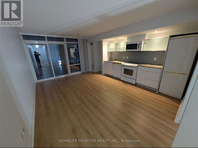 Neo - CityPlace - 912 4 Spadina Avenue - photo 2