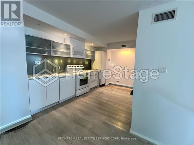 Neo - CityPlace - 607 4 Spadina Avenue - photo 3