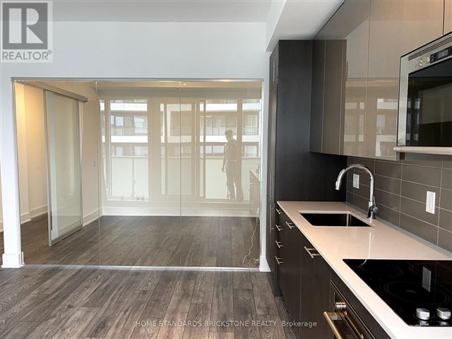 Stanley Condos - 3607 403 Church Street - photo 3