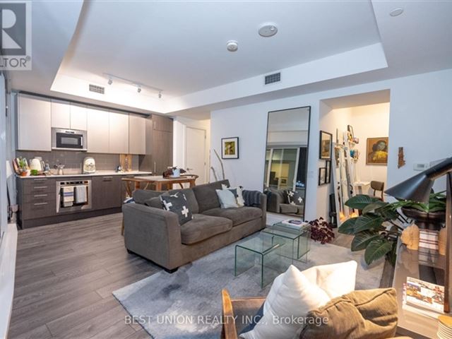 Stanley Condos - 1809 403 Church Street - photo 2