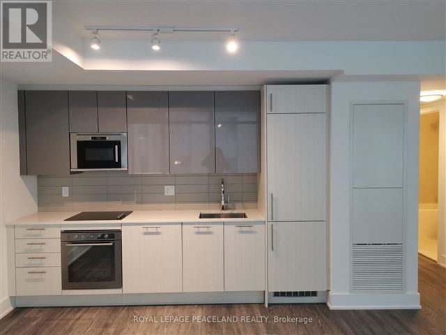 Stanley Condos - 401 403 Church Street - photo 1