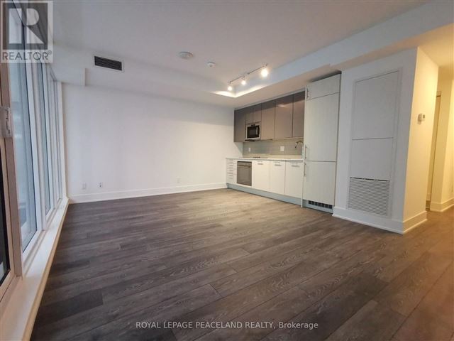 Stanley Condos - 401 403 Church Street - photo 2