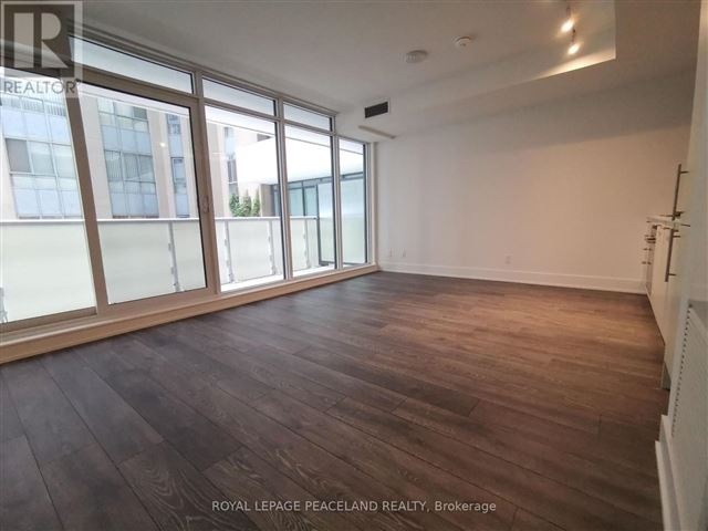 Stanley Condos - 401 403 Church Street - photo 3