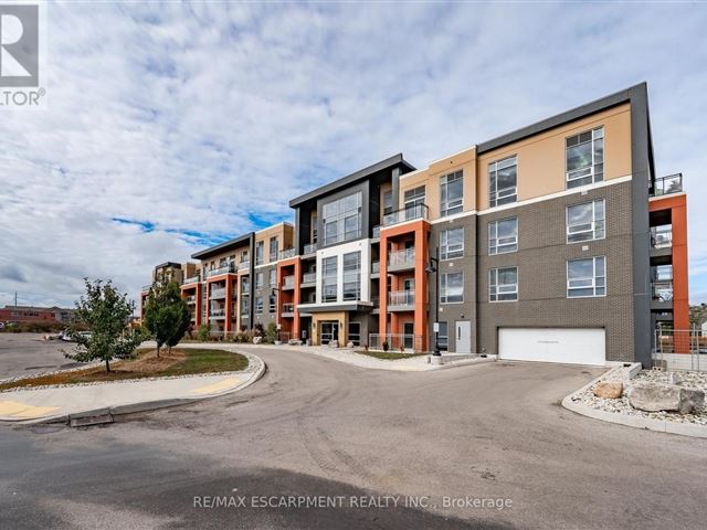 ParkCity Condominiums - 314 4040 Upper Middle Road - photo 3