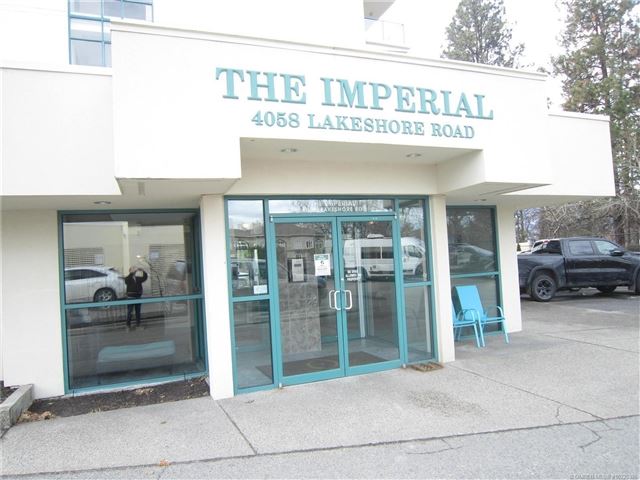 The Imperial - 108 4058 Lakeshore Road - photo 1