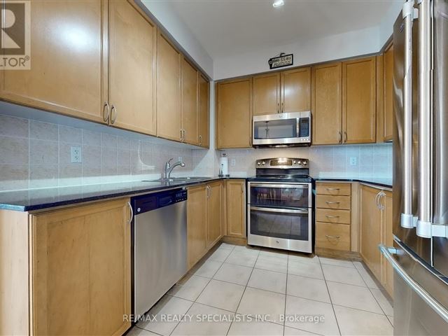 The Capital - 2710 330 Princess Royal Drive - photo 3