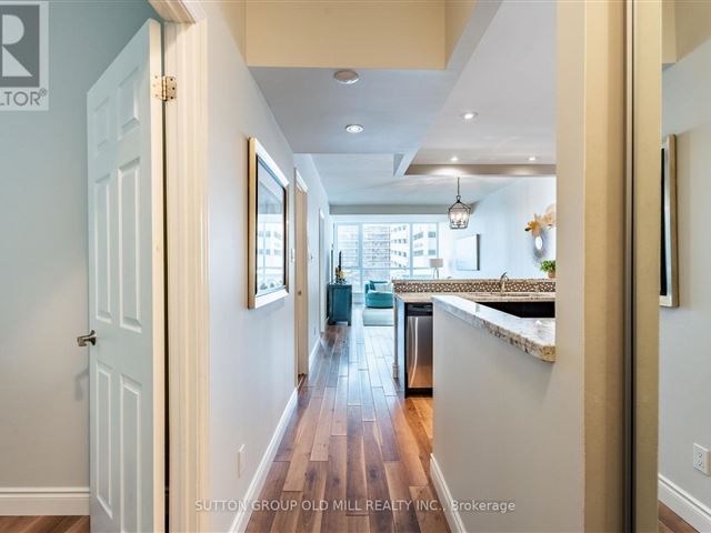 Harbourview Residences - 406 415 Locust Street - photo 2