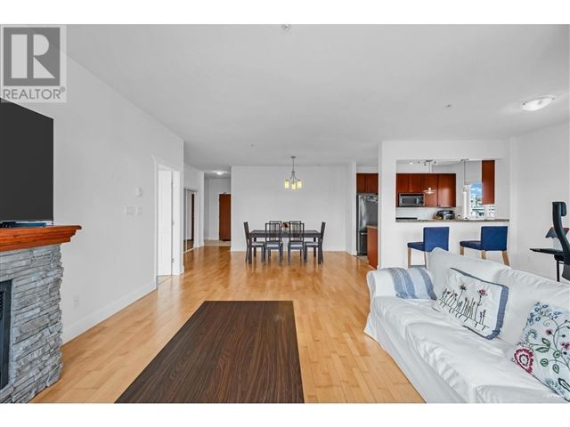 The Village - 307 4211 Bayview Street - photo 2