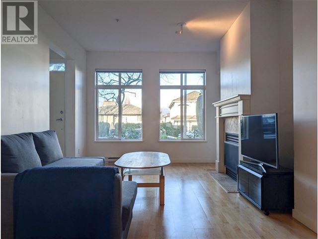 Villagio - 104 4238 Albert Street - photo 1