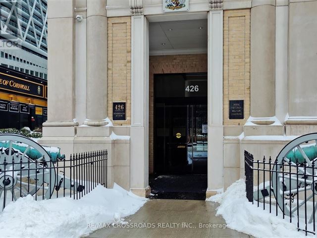 Residences at RCMI - 2502 426 University Avenue - photo 2