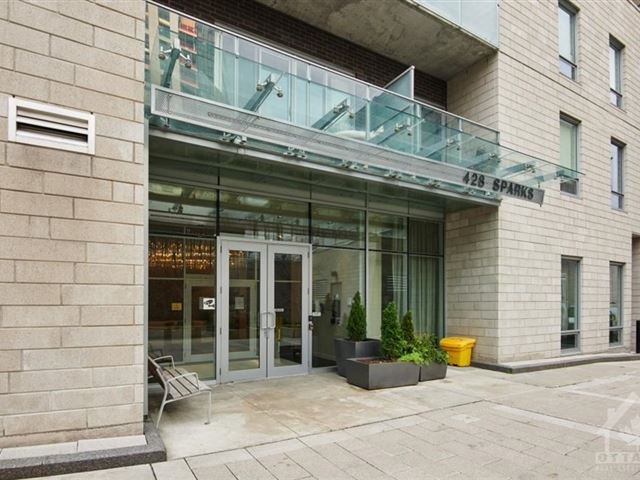 Cathedral Hill - 605 428 Sparks Street - photo 2