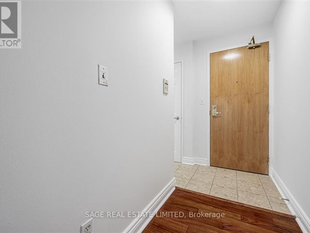 43 Eglinton Avenue East Condos - 503 43 Eglinton Avenue East - photo 3