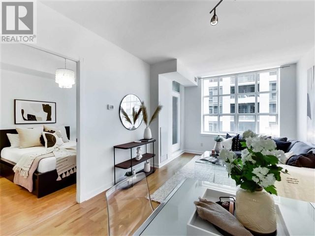 The Morgan - 520 438 Richmond Street West - photo 3