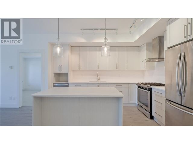 Siena @ Sarsons -  4380 Lakeshore Road - photo 1