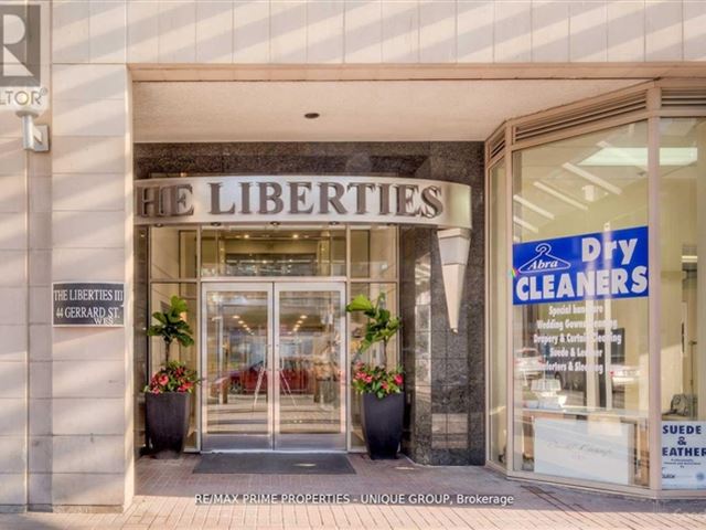 Liberties III - 1701 44 Gerrard Street West - photo 2