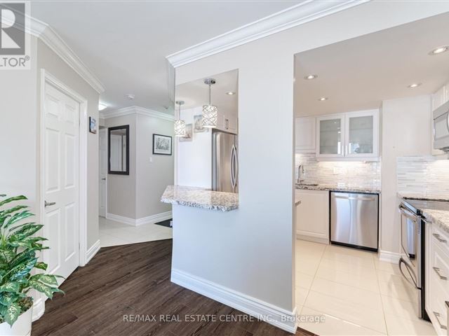 Kingsbridge Grand 2 - 2111 4460 Tucana Court - photo 1