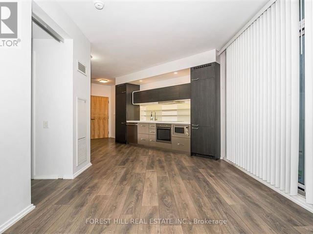 Chaz Yorkville - 1106 45 Charles Street East - photo 2