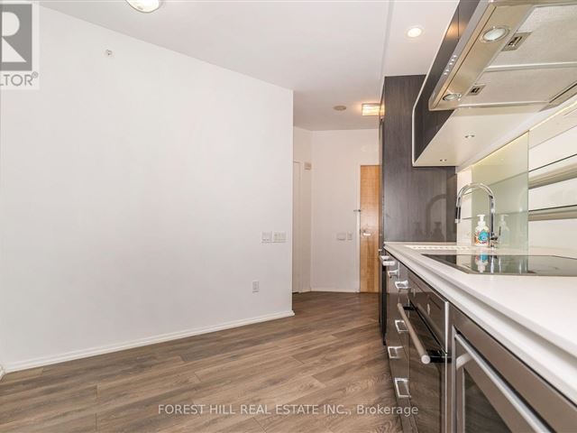 Chaz Yorkville - 1106 45 Charles Street East - photo 3