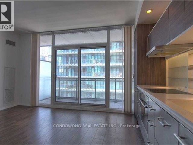 Chaz Yorkville - 1103 45 Charles Street East - photo 2