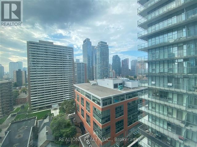 Chaz Yorkville - 1602 45 Charles Street East - photo 1