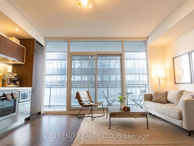 Chaz Yorkville - 3311 45 Charles Street East - photo 1