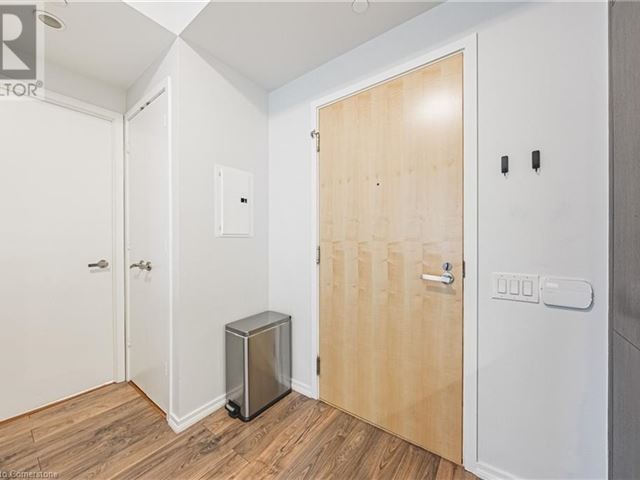 Chaz Yorkville - 605 45 Charles Street East - photo 3