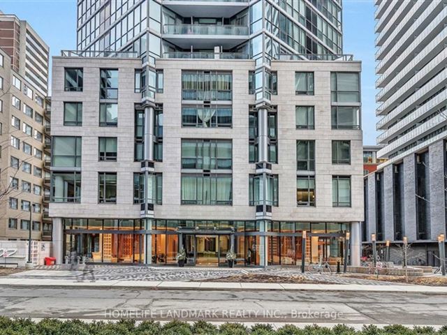 Chaz Yorkville - 3111 45 Charles Street East - photo 1