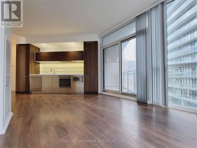 Chaz Yorkville - 906 45 Charles Street East - photo 3