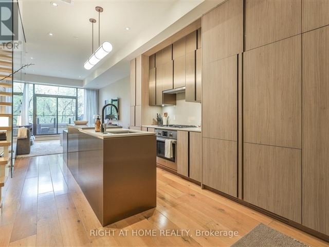 455 Dovercourt Condos - 12 455 Dovercourt Road - photo 2