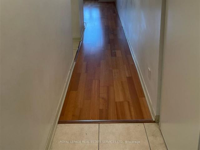 Lawrence Park on Rosewell - 616 455 Rosewell Avenue - photo 3