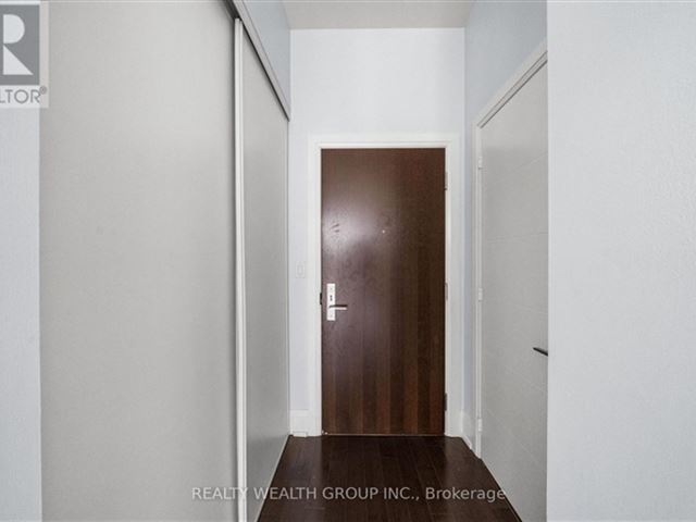 Axiom Condos - ph222 460 Adelaide Street East - photo 3