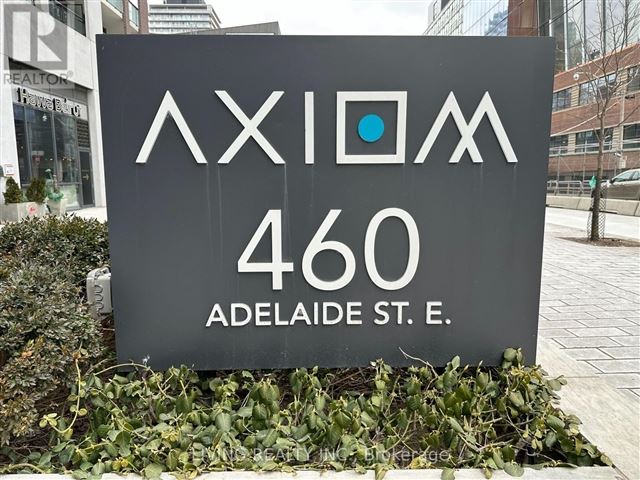 Axiom Condos - 915 460 Adelaide Street East - photo 2